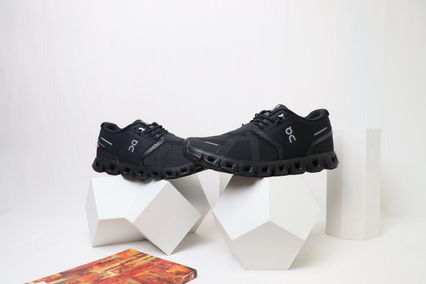 ON Cloud 5 All Black