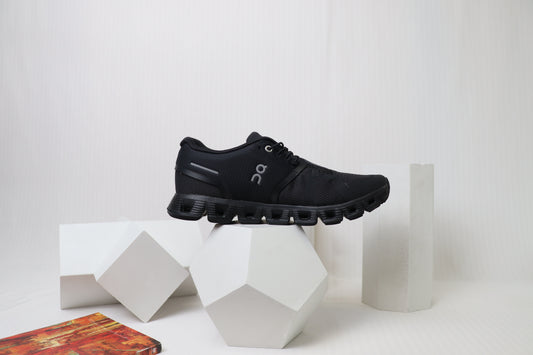 ON Cloud 5 All Black