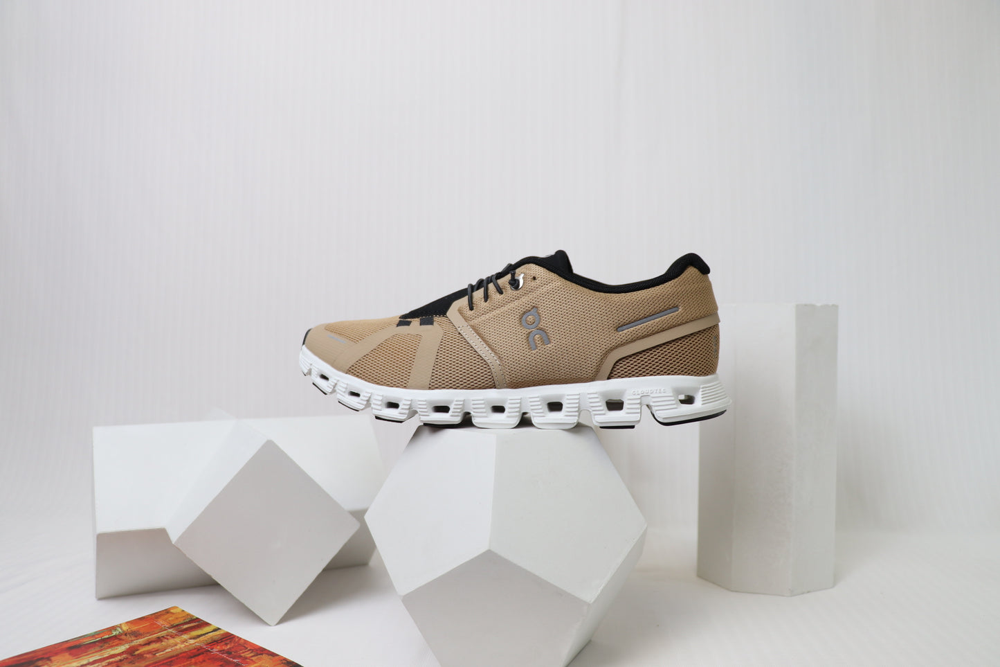 ON Cloud 5 Brown