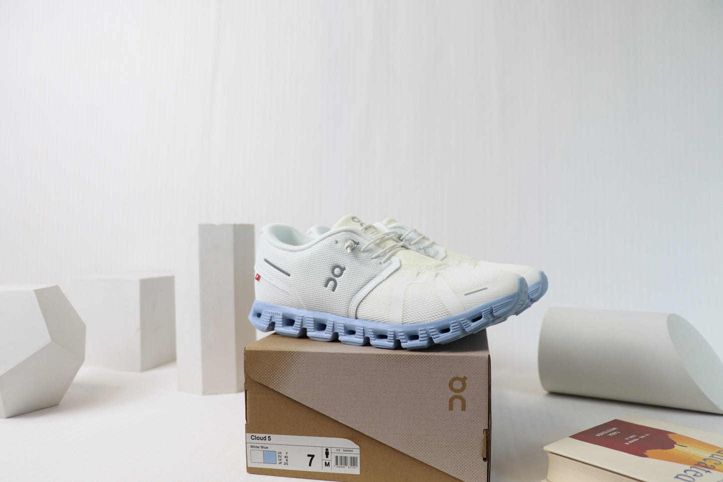 ON Cloud 5 White
