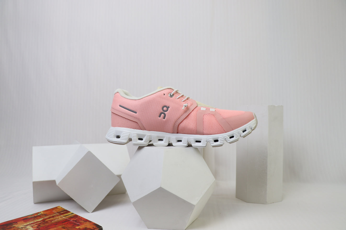 ON Cloud 5 Pink
